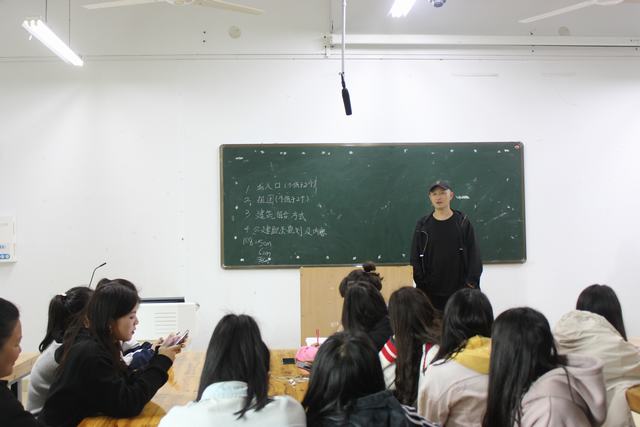 crown皇冠体育平台